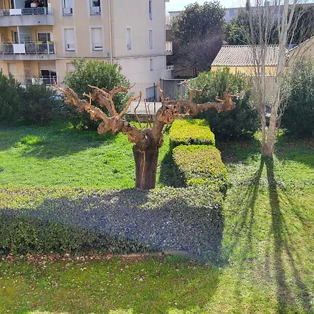 Les Tourterelles D'Avignon 2 Apartment Exterior photo